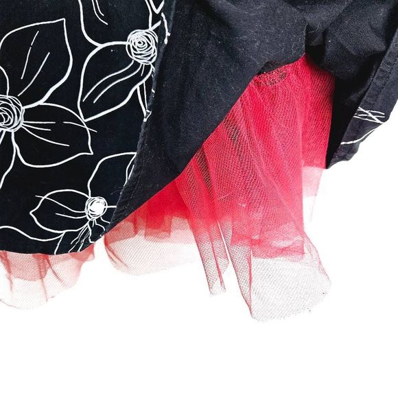 UP FRONT Black White Floral Pinup Inspired Fit & Flare Dress w/ Red Tulle Size 9 - Picture 4 of 7